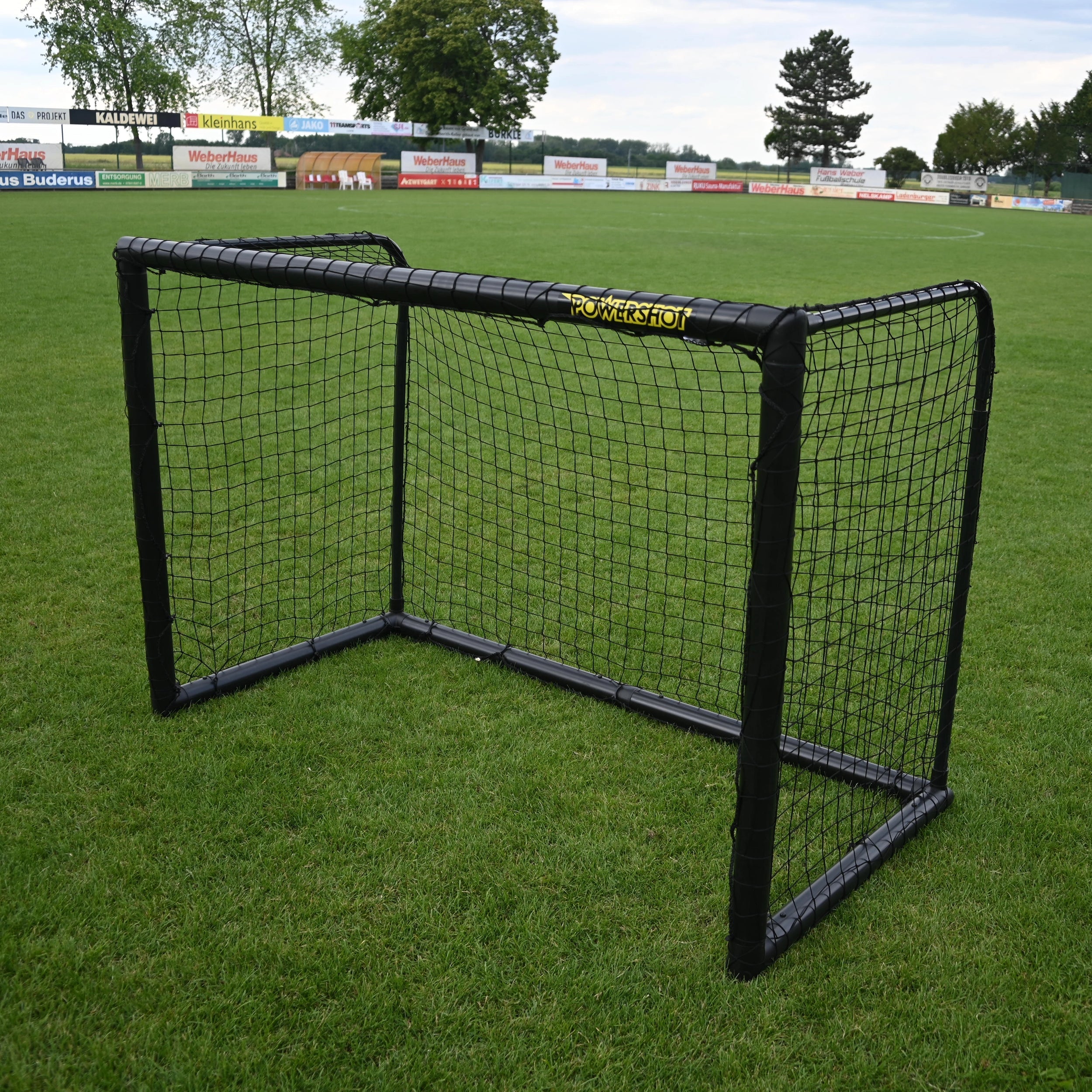 Football goal black edition - 1.8m x 1.2m Powershot