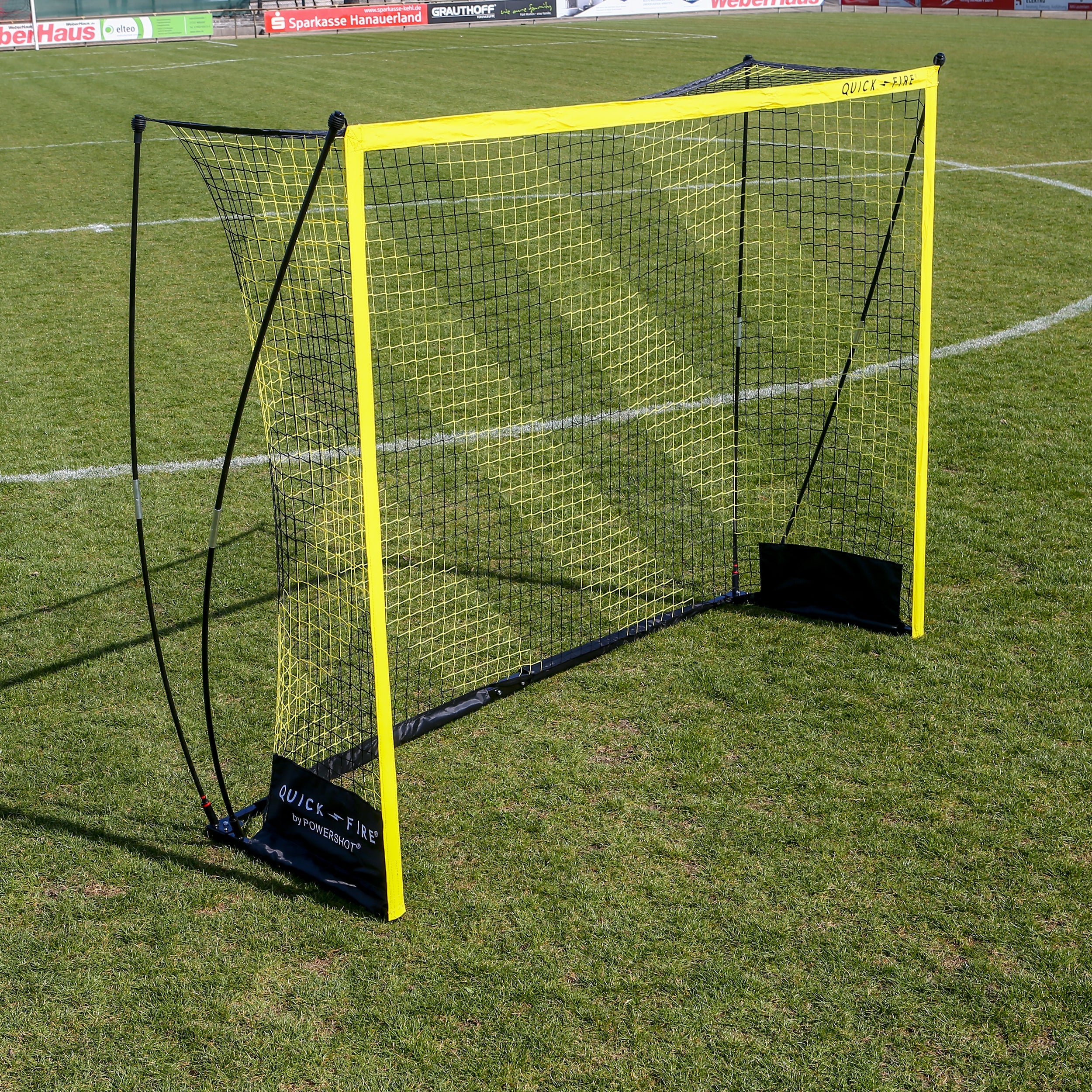 QuickFire® Self-weighted goal - 2.4m x 1.8m Powershot