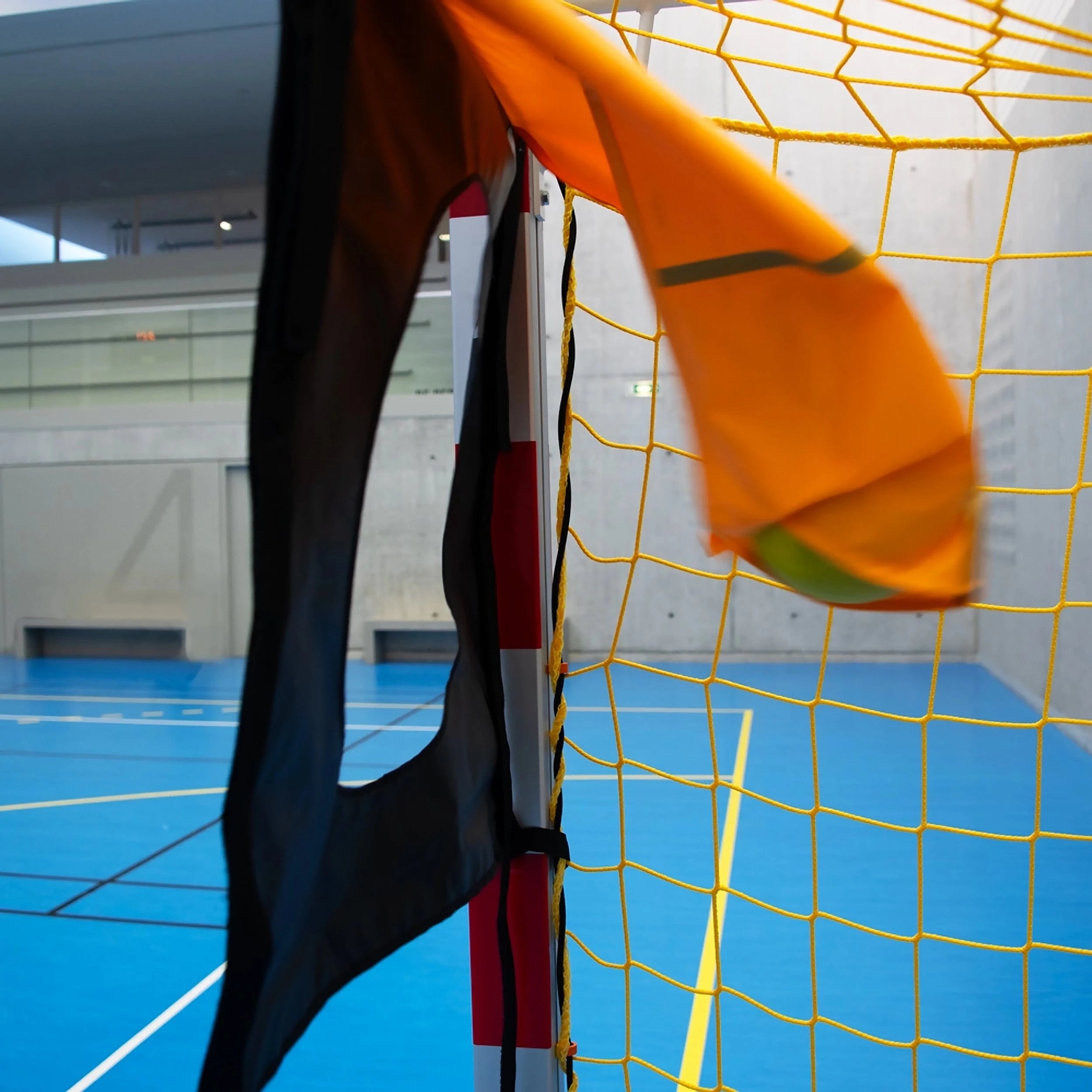 Set of 2 adjustable handball targets