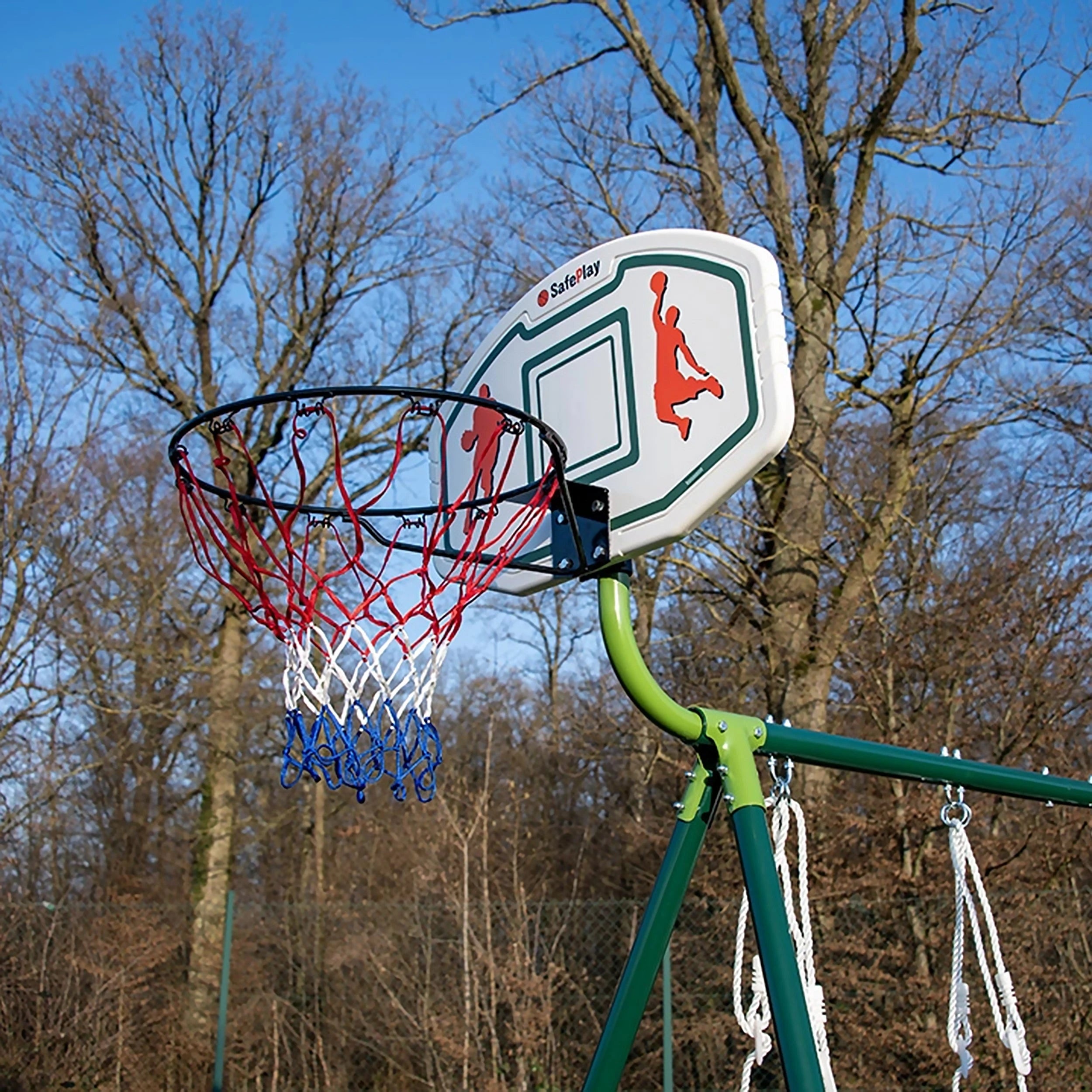 Two-station swing with basketball hoop Powershot