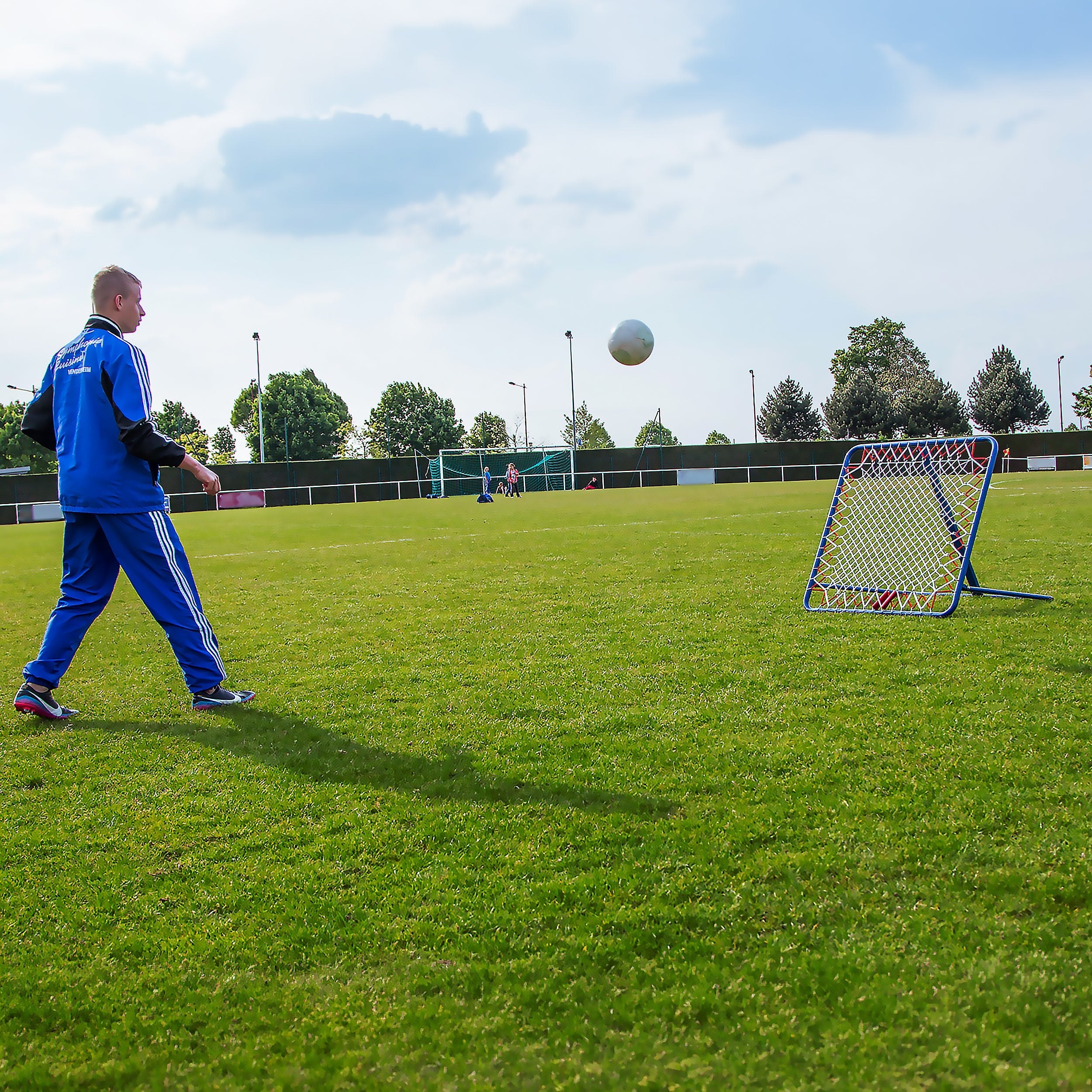 Adjustable Football Rebounder - 1m x 1m Powershot
