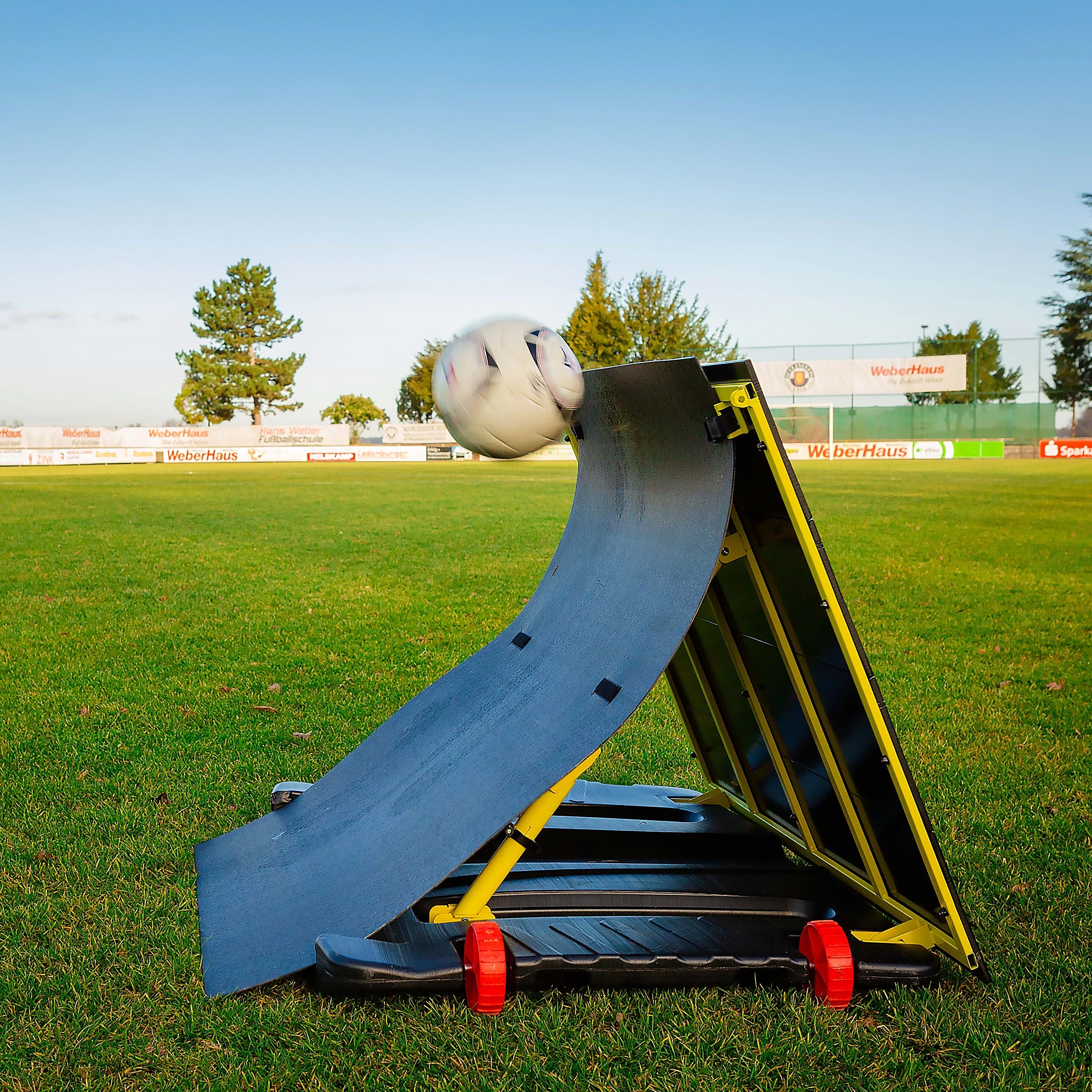 Rebound board - 1m x 0.75m with curved board Powershot