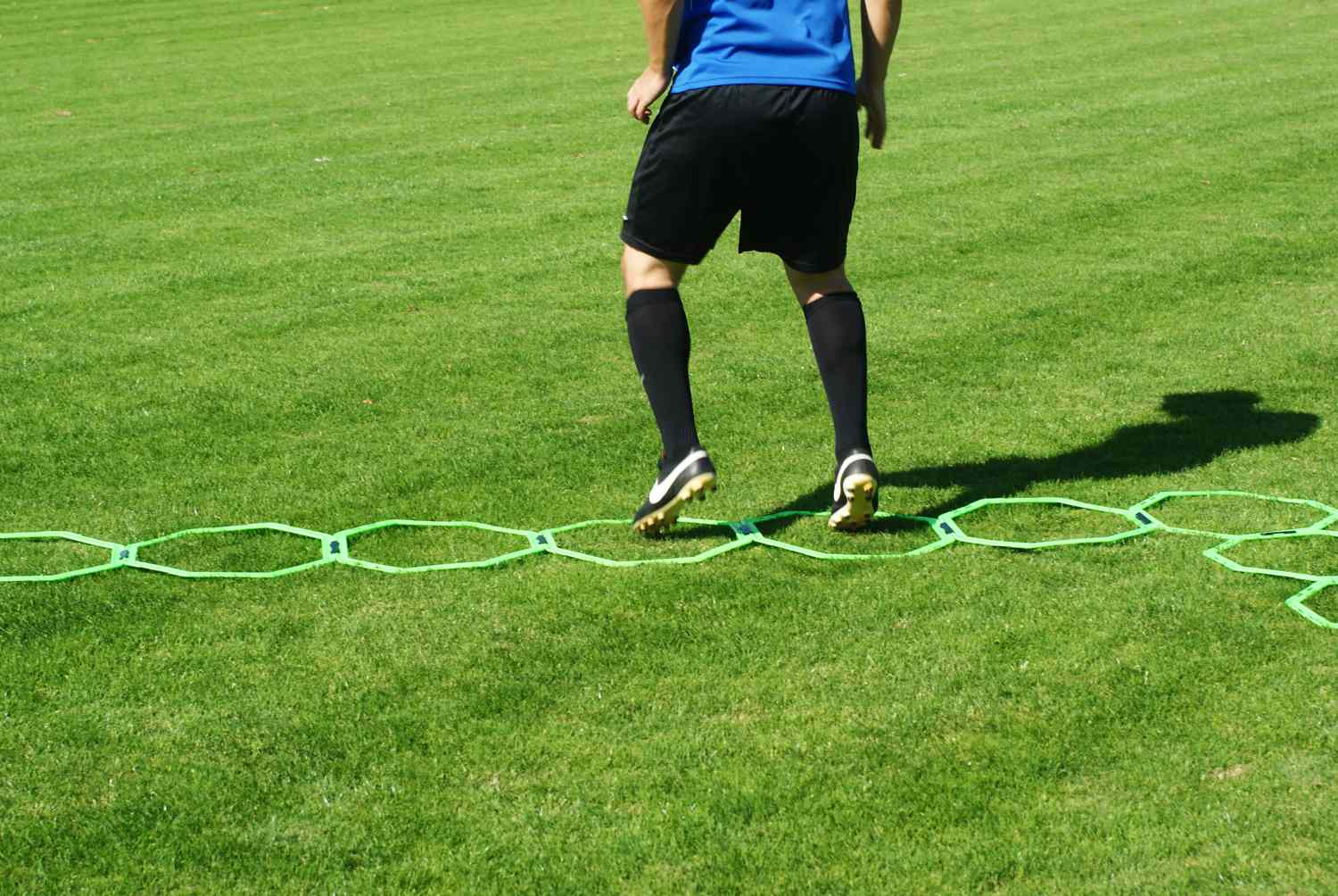 Octagonal agility ladder with carry bag
