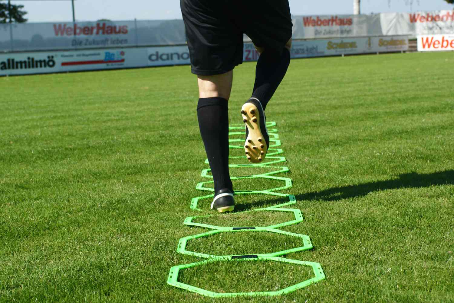 Octagonal agility ladder with carry bag