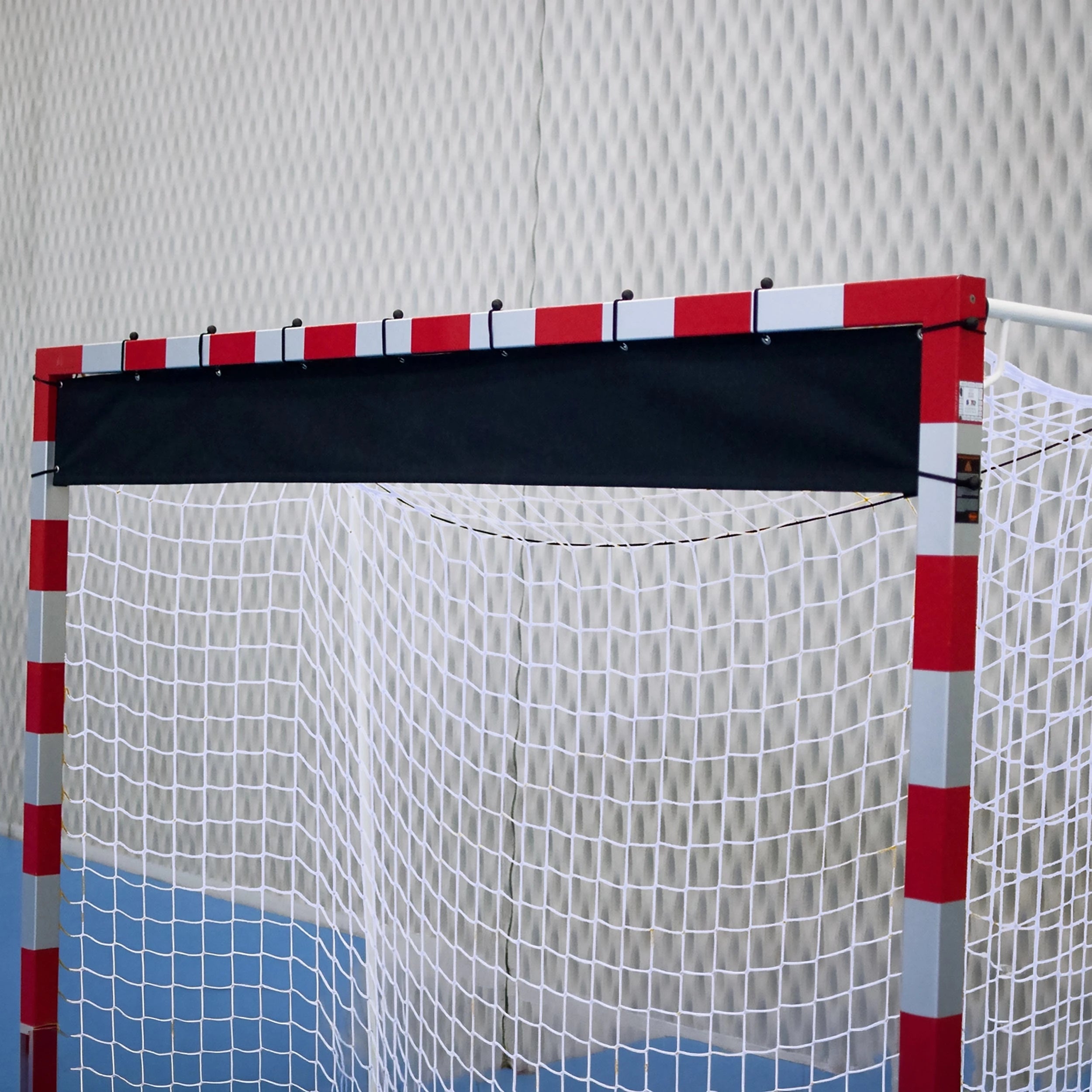 Polyester handball goal reducer
